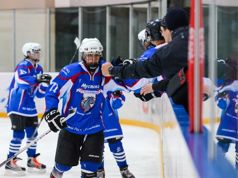 Турнир ХК "Авангард" среди дворовых детских команд в День космонавтики