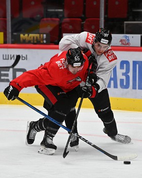 Тренировка «Авангарда» перед матчем с «Барысом»