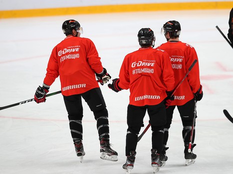 Первая тренировка Наиля Якупова в «Авангарде»