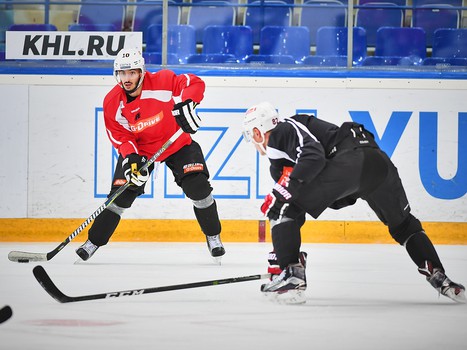 Раскатка "Авангарда" перед выездным матчем с "Нефтехимиком"