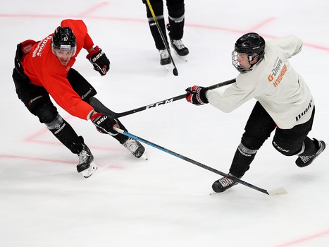 «Белые» vs «красные»: тренировочный матч