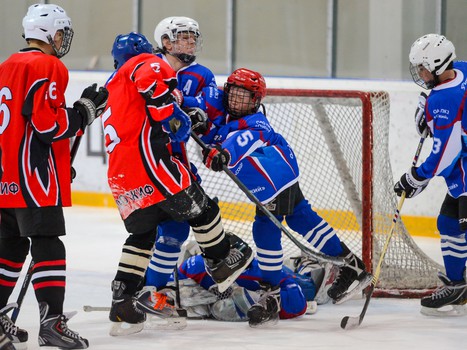 Турнир ХК "Авангард" среди дворовых детских команд в День космонавтики