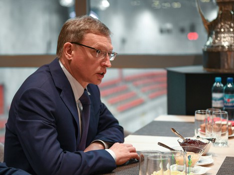 Встреча обладателя Кубка Гагарина Кирилла Семёнова и губернатора Александра Буркова в Академии «Авангард»