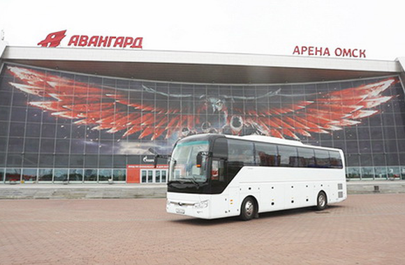 Новый автобус для хоккейной школы "Авангард"
