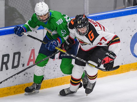 Полуфиналы и матчи за 5-8 места Первенства ЮХЛ в Омске