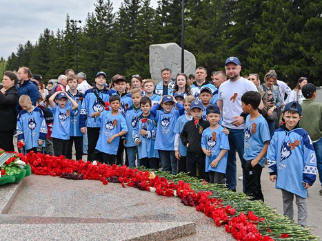 Возложение цветов в Парке Победы