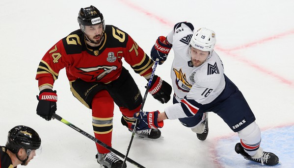 Хет-трик Голдобина. «Авангард» уступил «Металлургу» в третьем матче серии