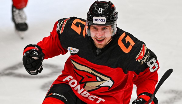 РАЗ, ДВА, ПОБЕДА! | Раздевалка «Авангарда» после матча против СКА (ВИДЕО)