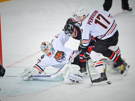 12.10.2015. "Авангард" - "Амур" 2:1Б