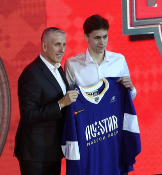 «Авангард» на церемонии представления участников ФОНБЕТ Матча Звезд КХЛ 2020