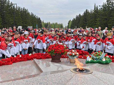 Возложение цветов в Парке Победы