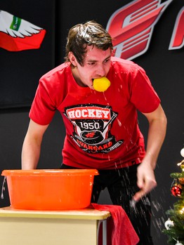 Рождественские игры "Авангарда": Мартынов vs Осипов