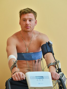 "Авангард" проходит медосмотр перед стартом тестов