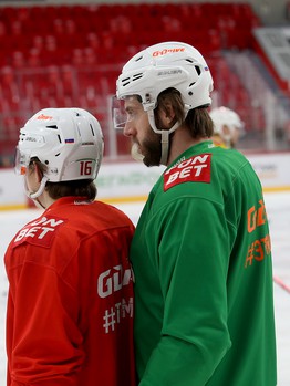 Тренировка «Авангарда» перед матчем в Екатеринбурге