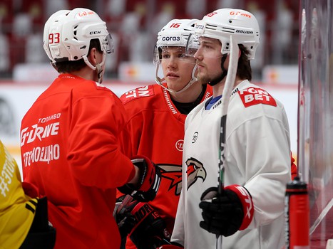 Раскатка «Авангарда» перед выездным матчем с «Трактором»