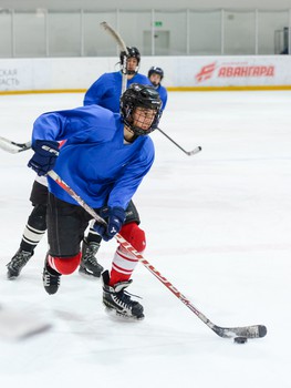 Турнир ХК "Авангард" среди дворовых детских команд в День космонавтики