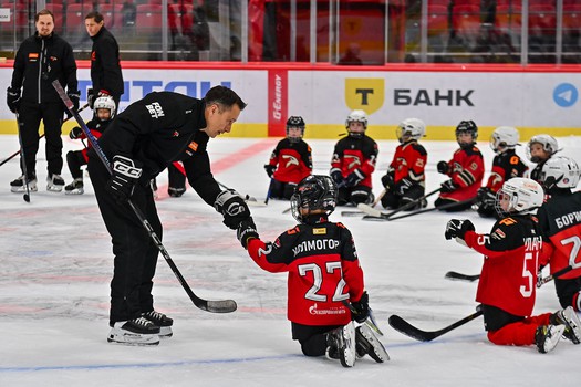 Тренировка воспитанников Хоккейной Академии «Авангард» 2019 года рождения на G-Drive Арене