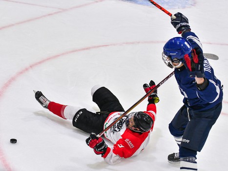 Четвертьфиналы Первенства ЮХЛ в Омске