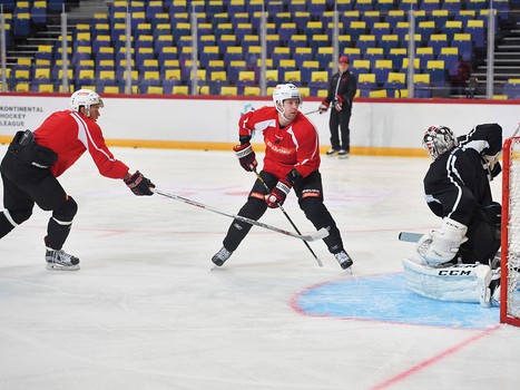 "Авангард" готовится к матчу с "Йокеритом"