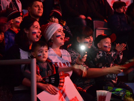 Наша атмосфера. Как поддерживали "Авангард" в сибирском дерби