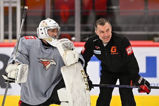 Раскатка «Авангарда» перед первым матчем серии с «Ладой»