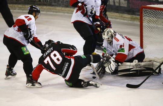 Первая победа нового сезона. "Авангард" - "Трактор" 2:1ОТ