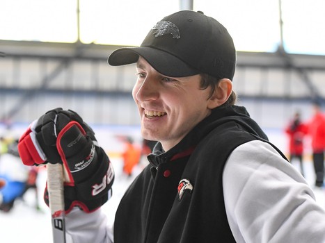 Мастер-класс Егора Мартынова для воспитанников Хоккейной Академии «Авангард» в Омске