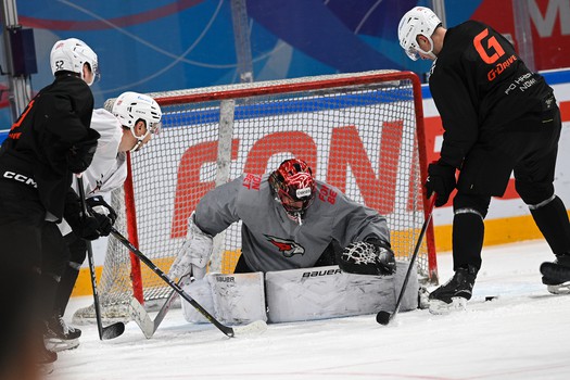 Тренировка «Авангарда» перед матчем в Магнитогорске