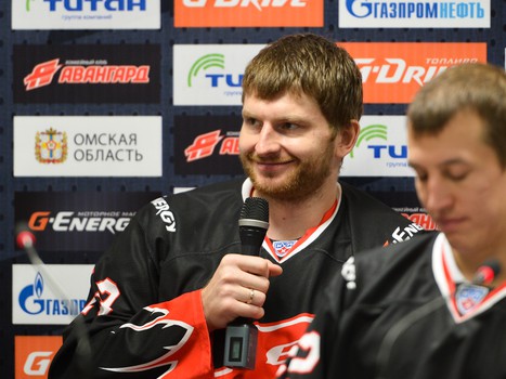 Пресс-конференция президента ХК "Авангард" Владимира Шалаева и представление новичков