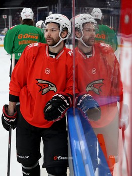 Тренировка «Авангарда» перед четвёртым матчем серии с «Металлургом»