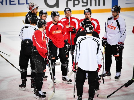 Раскатка "Авангарда" перед матчем с новокузнецким "Металлургом"