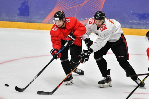 Двусторонний матч «Авангарда»