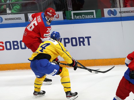 Семёнов и Войнов в матче сборной России против Швеции на Кубке 1 канала