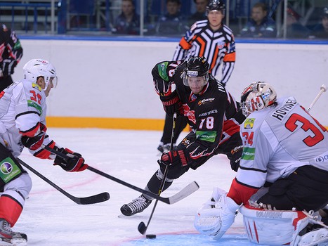 28.08.2013 "Авангард" - "Металлург" (Нк) 1:2 (бул)