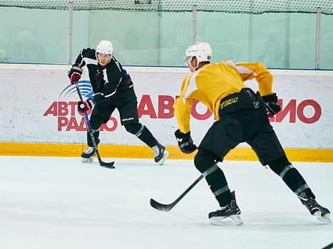 Тренировка "Авангарда" перед отъездом в Челябинск