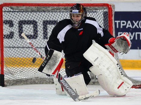 "Авангард" готовится к матчу с "Сибирью"