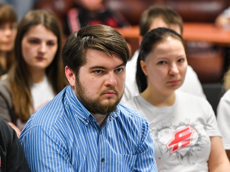 Встреча президента "Авангарда" Владимира Шалаева с болельщиками