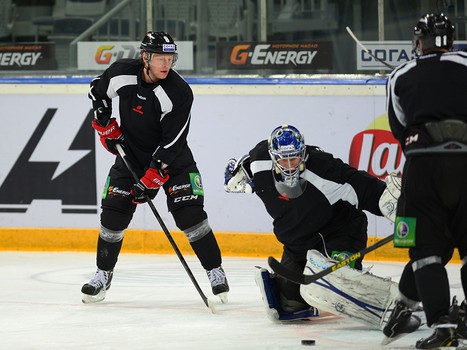 Раскатка "Авангарда" перед матчем с "Нефтехимиком" 1 ноября 2013