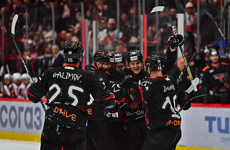 ДОБРО ВСЕГДА ПОБЕЖДАЕТ | Раздевалка «Авангарда» после матча с «Локомотивом»