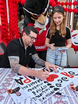 Первая вечеринка Буэнос Летос: Луи Робитайл