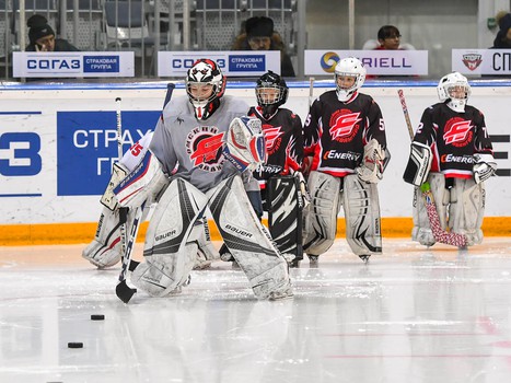 Мастер-класс Доминика Фурха для вратарей хоккейной школы "Авангард"