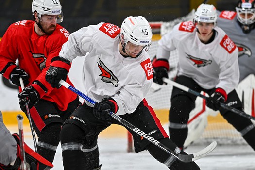 Раскатка «Авангарда» перед матчем в Череповце