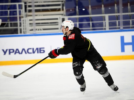 Тренировка «Авангарда» перед матчем в Уфе