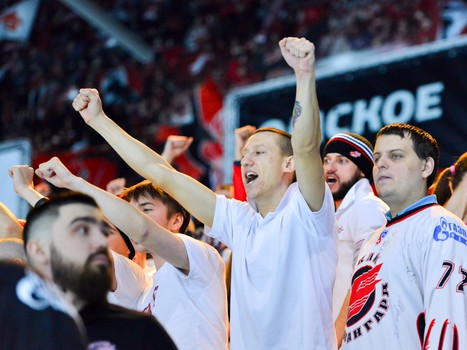 Наша атмосфера. Как поддерживали "Авангард" в сибирском дерби