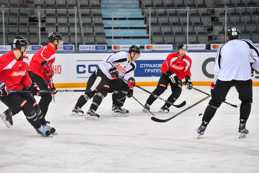 Раскатка "Авангарда" перед матчем с "Нефтехимиком"