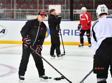 Раскатка "Авангарда" перед выездным матчем в Риге