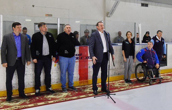 Турнир по следж-хоккею в Омске, день 1