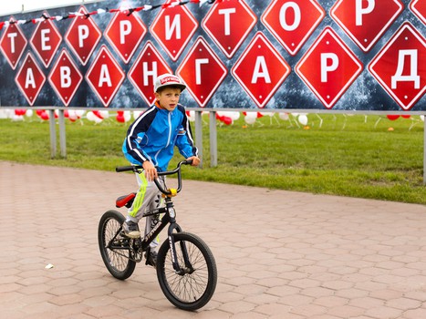 "Территория Авангарда". Часть 1. Площадь у "Арены Омск"