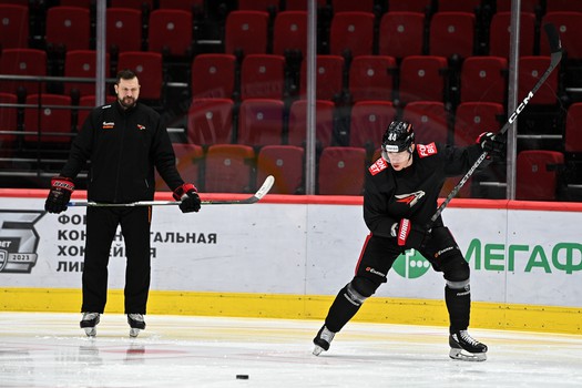 Тренировка «Авангарда» перед матчем с «Автомобилистом»