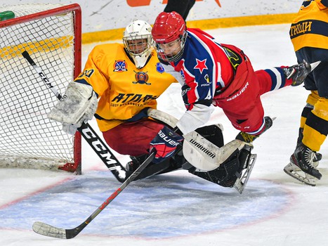 Полуфиналы и матчи за 5-8 места Первенства ЮХЛ в Омске